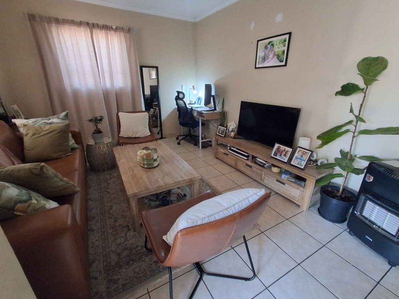Convenient Location Meets Comfort in This 3-Bedroom Gem - Photo 3