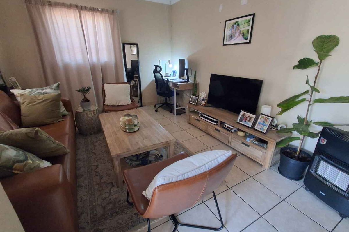Convenient Location Meets Comfort in This 3-Bedroom Gem - Photo 3