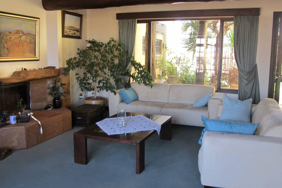 CLASSIC GERMAN STYLE HOME WITH UNOBSTRUCTED DUNE VIEW - Photo 4