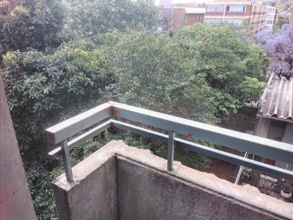 BALCONY 1