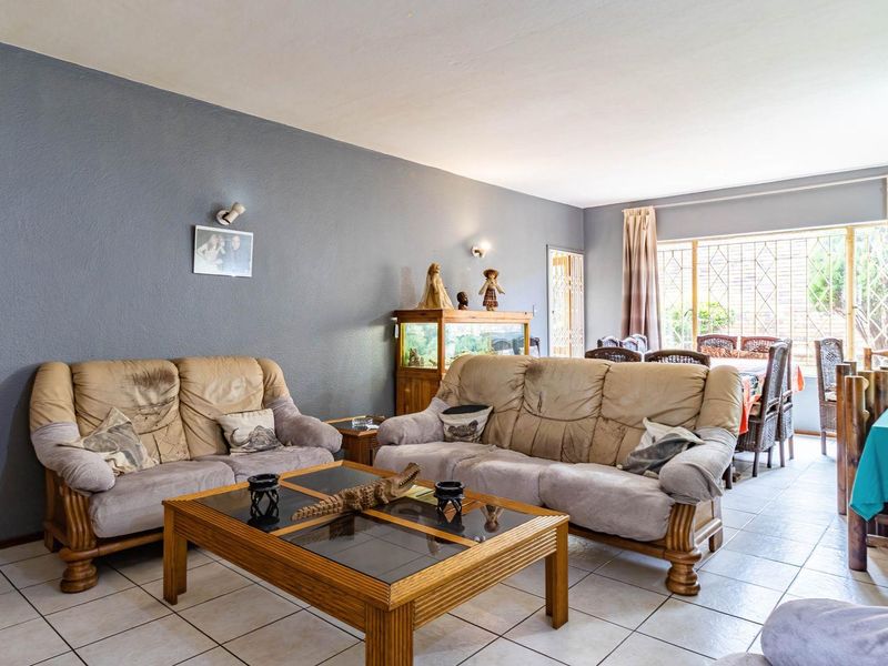 Turnkey investment opportunity in Bergendal, Northcliff. - Photo 8