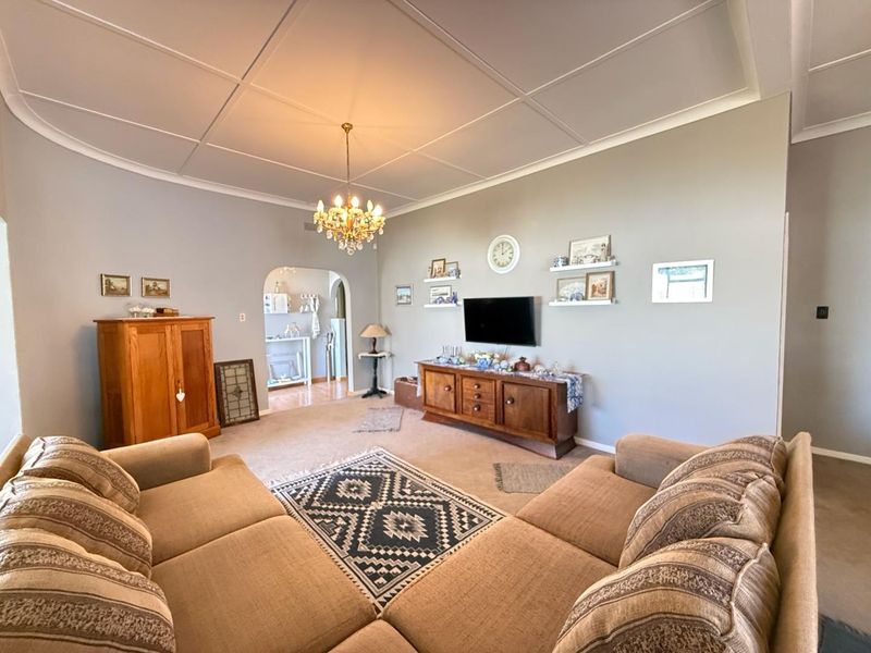Neat as a Pin – Spacious Family Living at Its Best - Photo 7