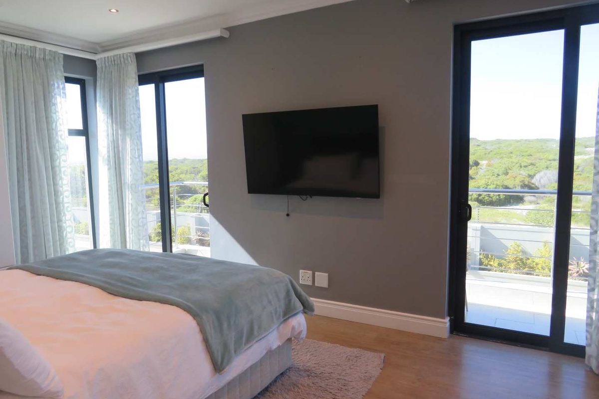2 Bedroom Apartment To Rent In Big Bay - Photo 4