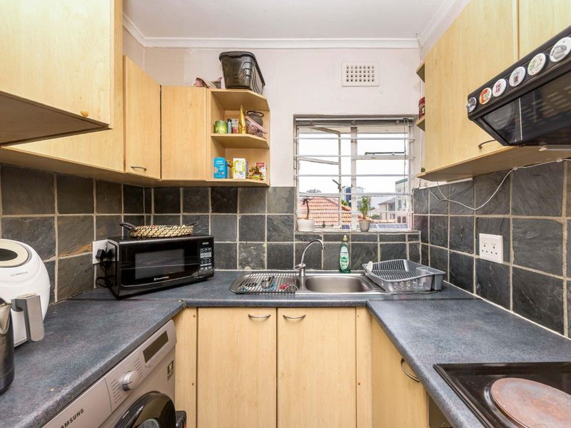 Find of the Season - Sundowner's Paradise with 2 Parkings - Photo 6