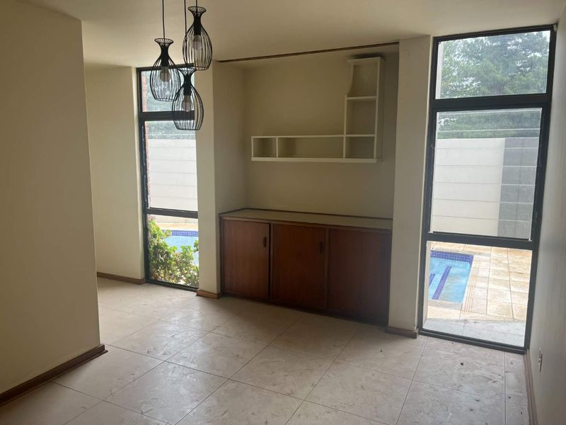 Elegant 5 Bedroom Family Home for Sale | Double Storey with Pool, Garden & Staff Quarters - Photo 7