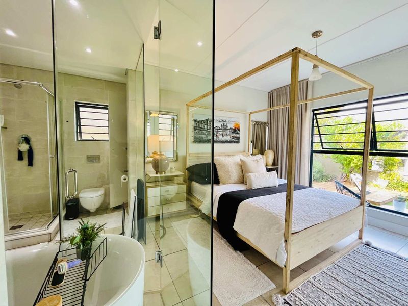 Modern 3 bedroom ground floor apartment for sale at The Polofields, Waterfalll - Photo 3