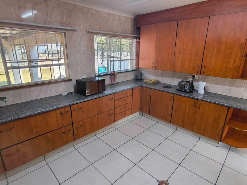 TOP Position! Close to all amenities! - Photo 6