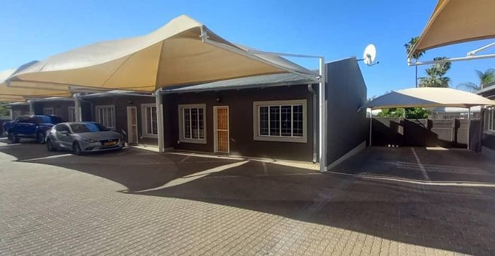 Property #2478122, Townhouse For Sale in Pioniers Park Ext 1