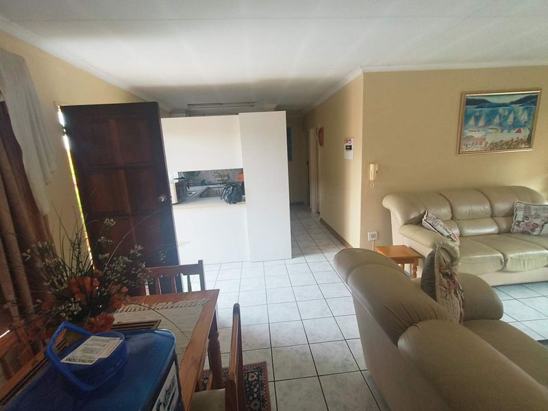 Elardia. 2 Bedroom Townhouse for sale - Photo 6