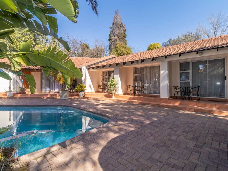 Prime Investment Property with Versatile Potential in a Sought-After Location - Photo 6