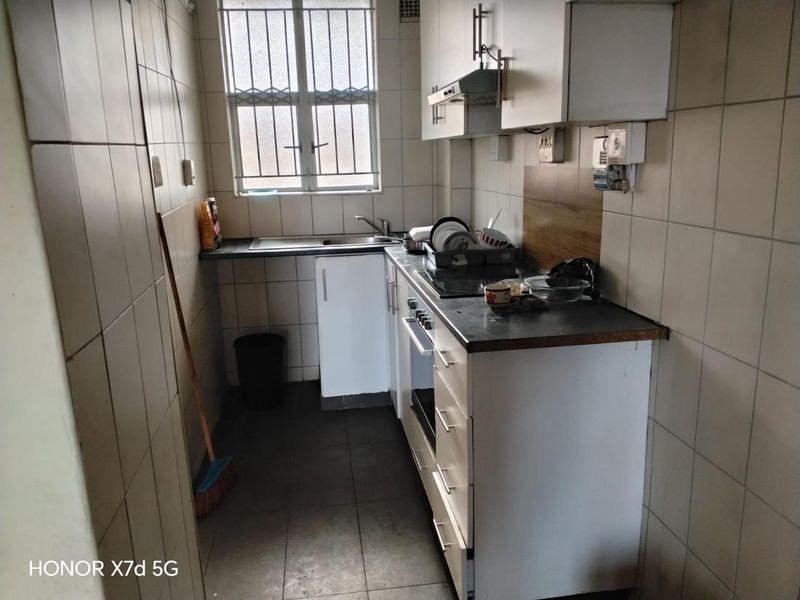 spacious studio apartment on Victoria embankment - Photo 2