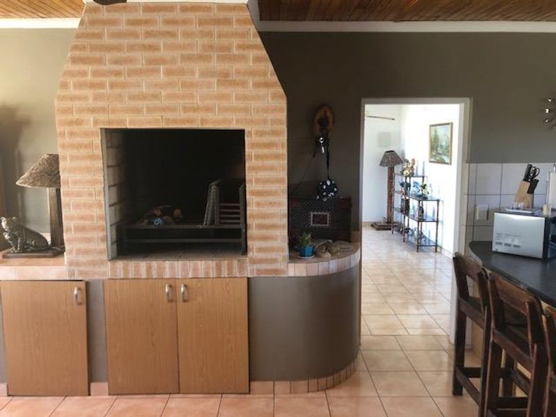 Huge Family Home for sale - Photo 8