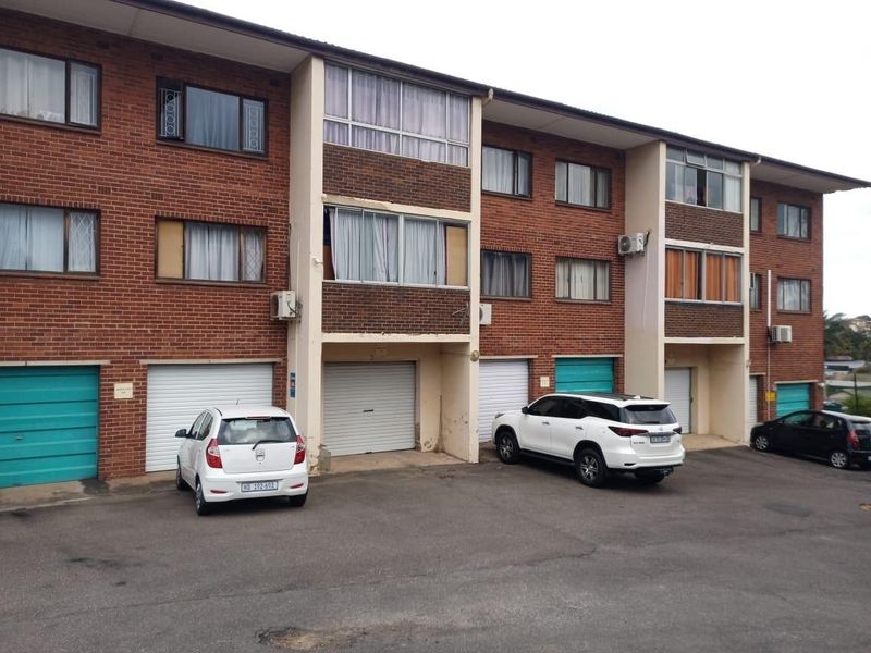 Affordable starter apartment waiting for you - Photo 1