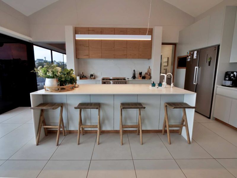 Architectural Masterpiece with Breathtaking River and Ocean Views – Stilbaai West - Photo 6