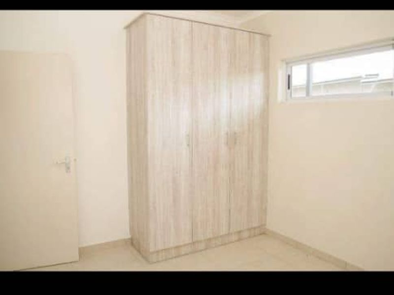 "Luxury Living in Rocky Crest: 2-Bed Townhouse for $1.1M!" - Photo 4