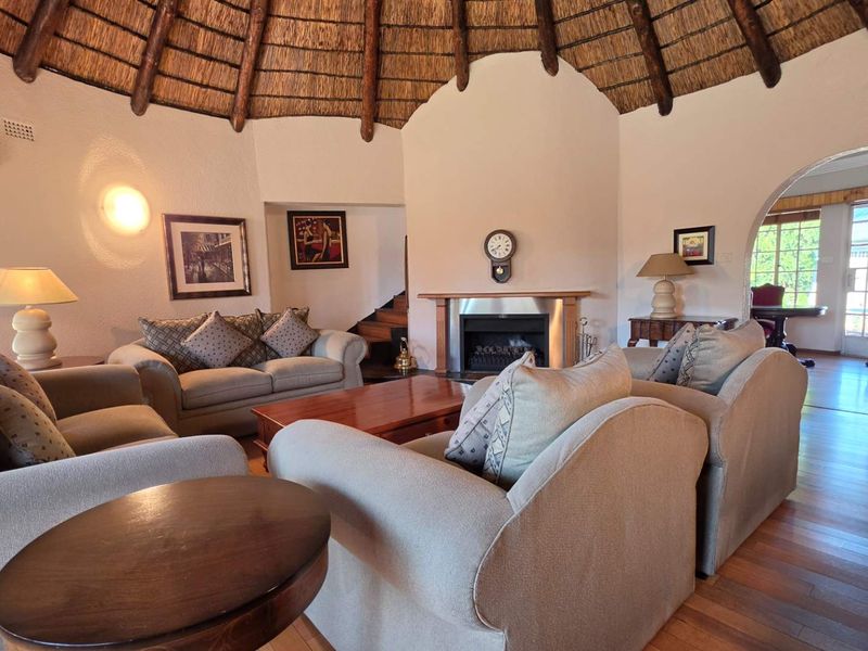 4 Bedroom House for sale in Verwoerdpark Alberton - Photo 2
