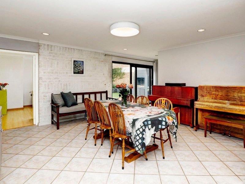 Secure and spacious with a difference - Photo 7