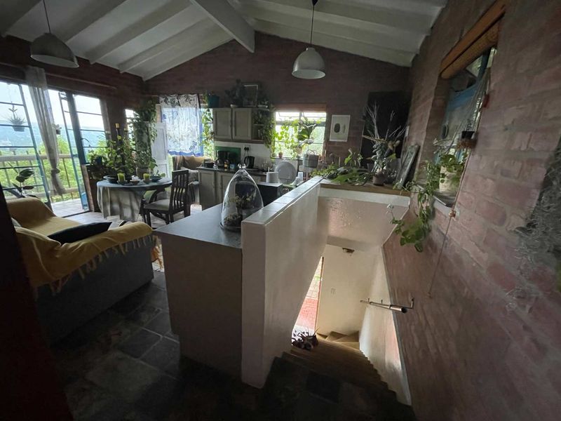 2 Bedroom, 2 Bathroom Cottage including ELECTRICITY, WATER AND SOLAR - Photo 10