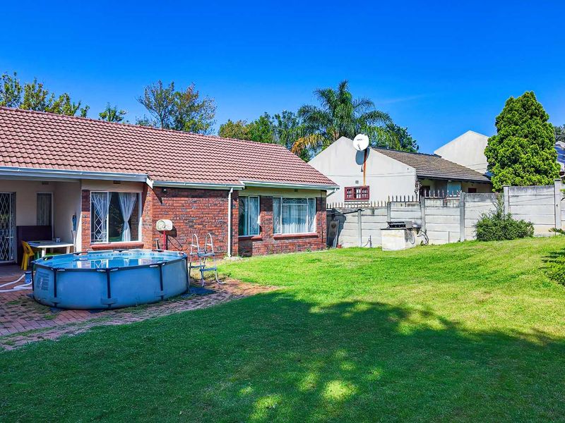 3 Bedroom Family Home with Space, Potential, and a Beautiful Garden - Photo 5