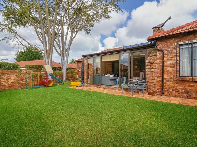 A True Gem with 3 bedrooms for Sale in Radiokop - Photo 3