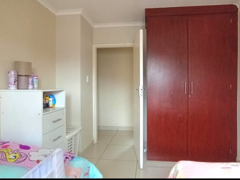 Comfortable Living - Photo 10