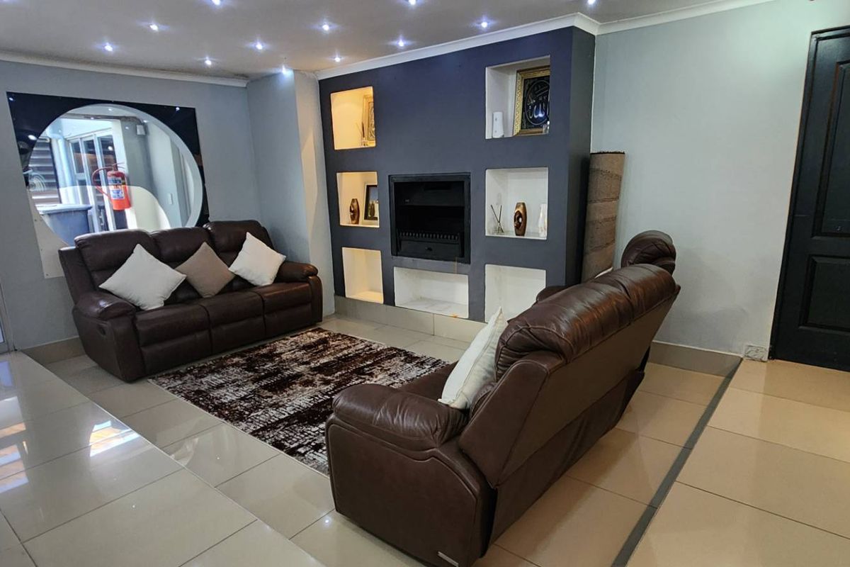 Your Dream Family Home Awaits! - Photo 5
