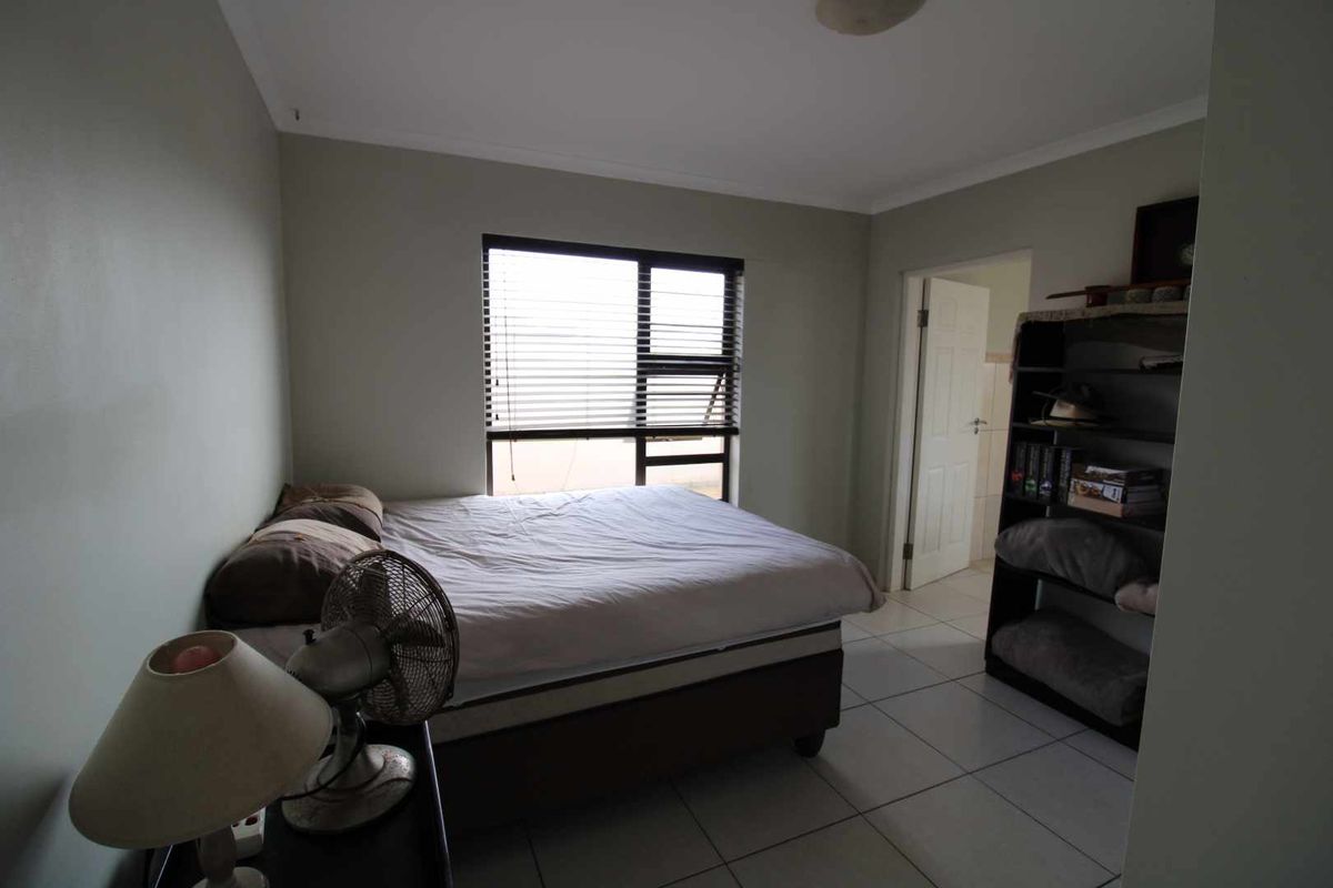 Perfect Home for the small family! - Photo 3