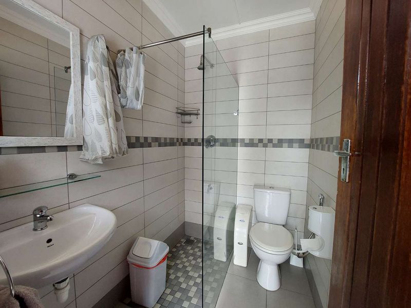 Two Rooms Available For Health Professionals - Photo 9