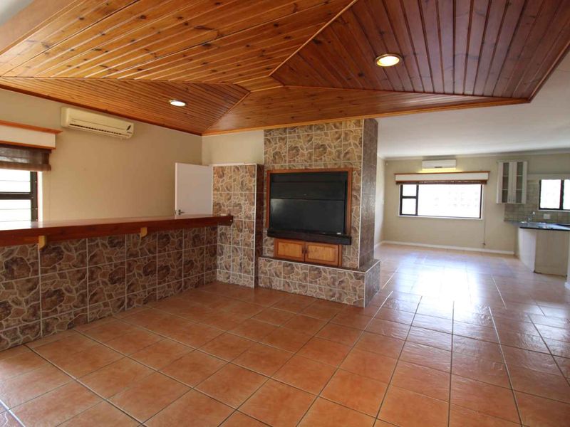 Spacious, Well-Positioned Property Featuring Two Flats, ideal for extended family living! - Photo 3