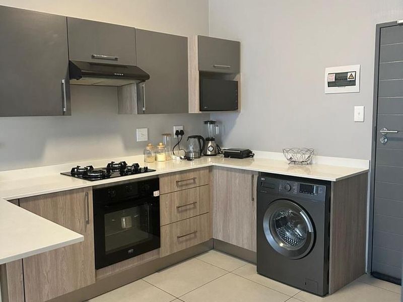 2bed 2bath for sale in Carlswald - Photo 4
