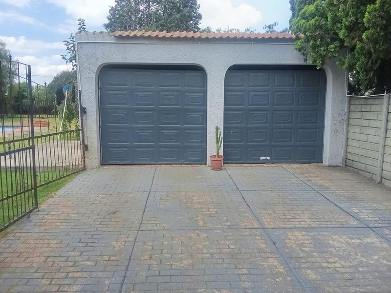 3 BED IN BRACKENDOWNS EXT 5 - Photo 10