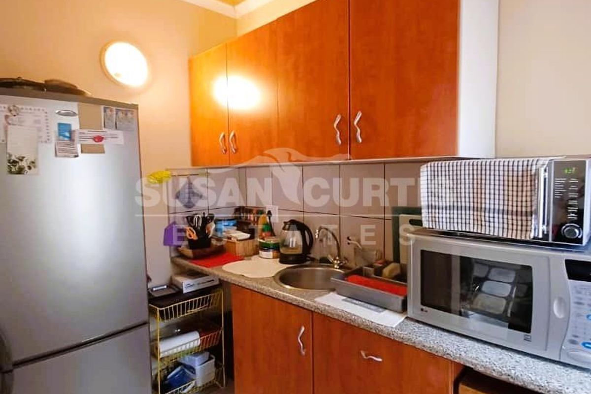 Beautiful unit in Retirement Village - Photo 4