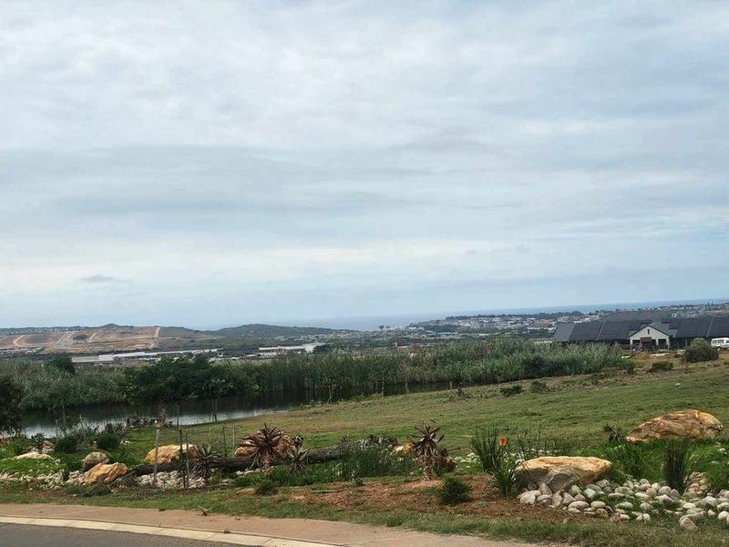 Live luxuriously in Outeniquasbosch Wildlife Estate - Photo 7