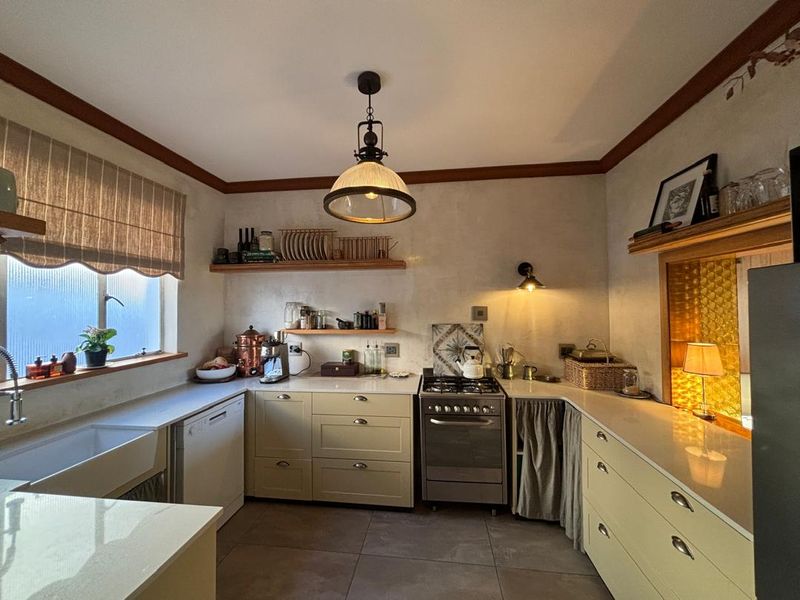 Double storey Townhouse for rent in Eros Park - Photo 8