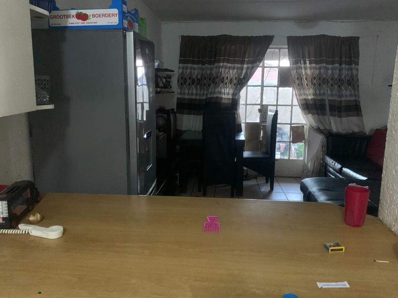 Charming 2-Bedroom Apartment for Sale in Vibrant Brixton - Photo 5