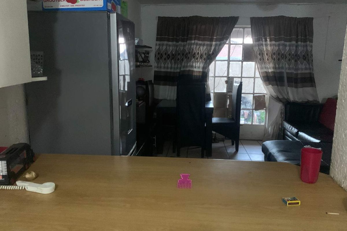 Charming 2-Bedroom Apartment for Sale in Vibrant Brixton - Photo 5