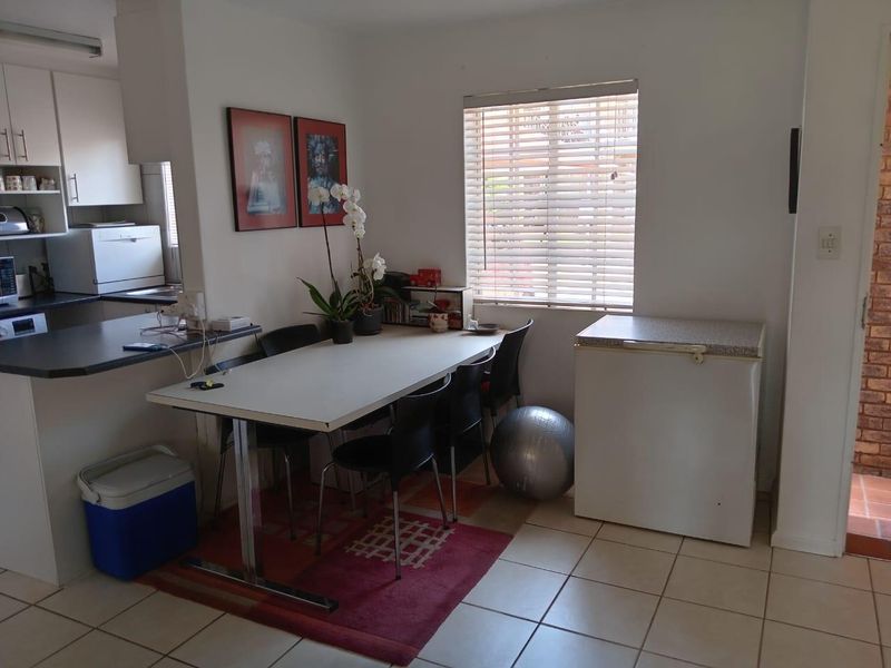 Spacious 2-Bedroom Apartment for Rent - Photo 6