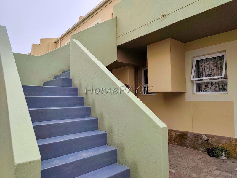 Long Beach, Walvis Bay:  Bachelor unit for sale - Photo 2