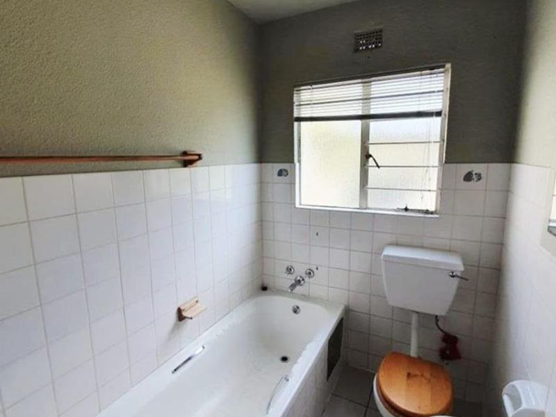 2 Bedroom ground floor unit for sale - Photo 10