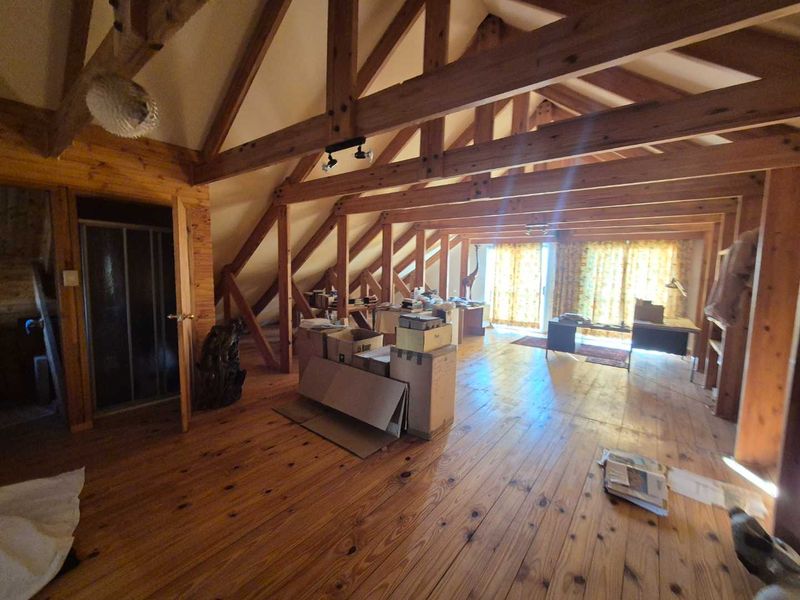 Eros Park Family Home - Photo 3