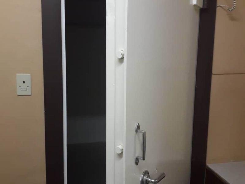 Warehouse Building with huge yard for Sale or Investment Southern Industrial - Photo 10