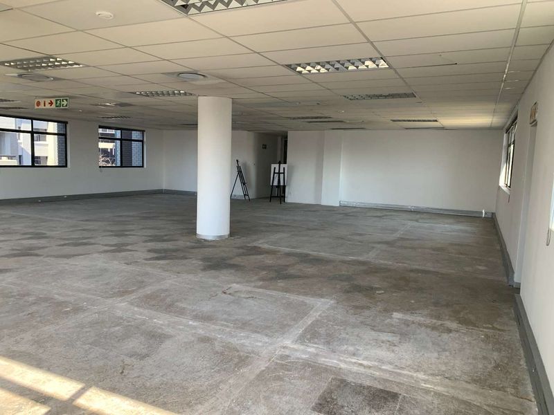 329m2 Office Space To Let at 11 Naivasha Road, Sunninghill - Photo 6