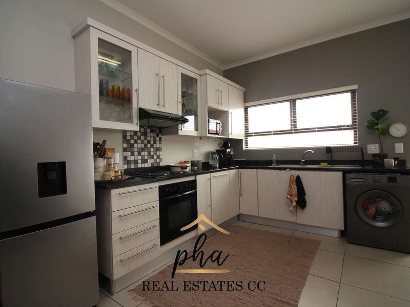 2 Bedroom Townhouse for sale on Dolphin Beach - Photo 5