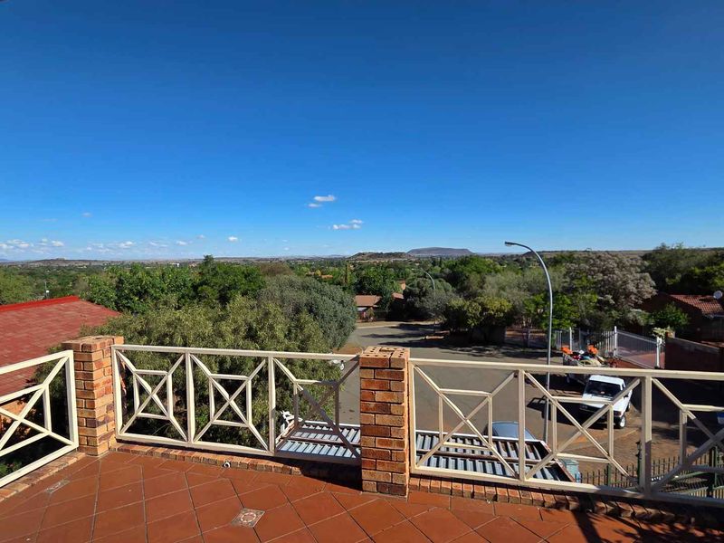 Chef's Kitchen and Stunning Indoor-Outdoor Flow Await!" - Photo 2