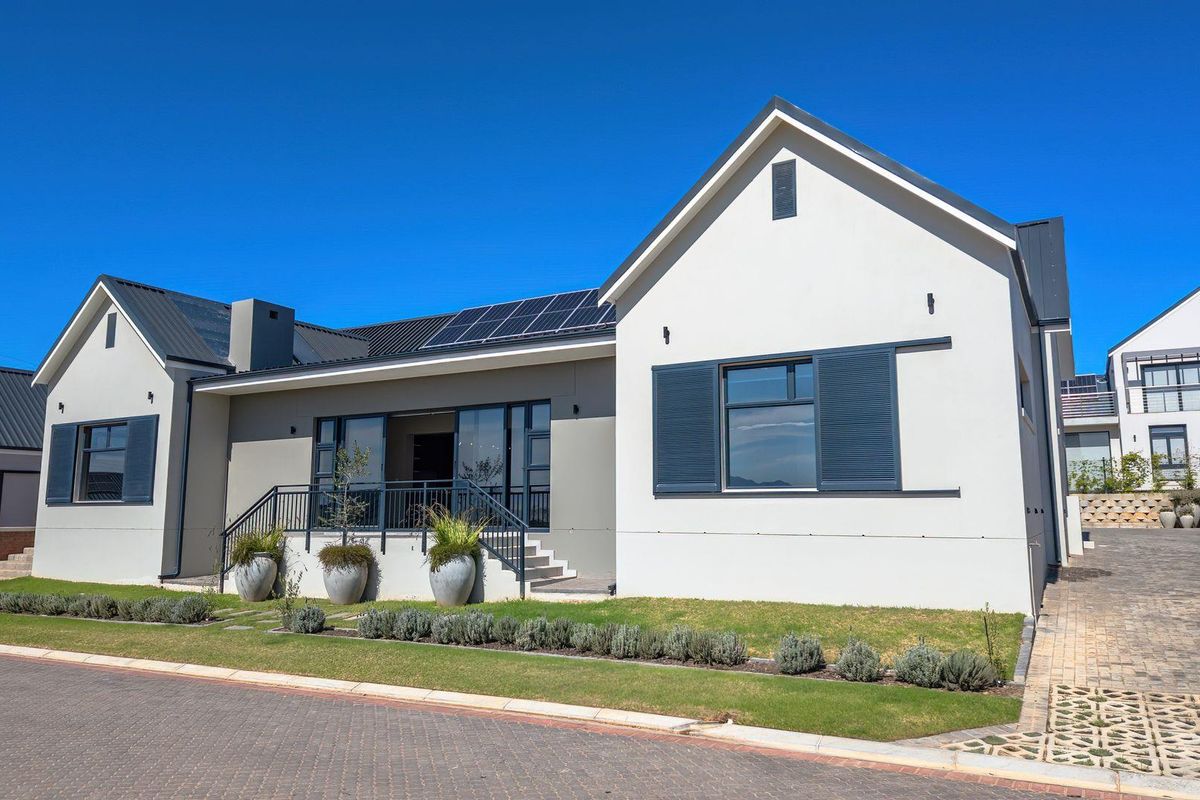 Indulge in coastal elegance at Renosterbos Estate - Photo 5