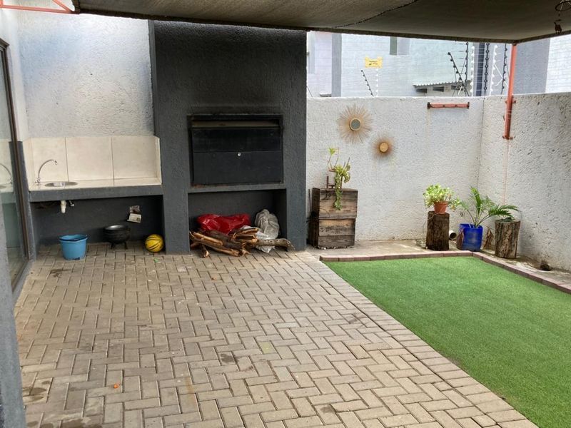 2 Bedroom Apartment for Sale- Okahandja - Photo 9