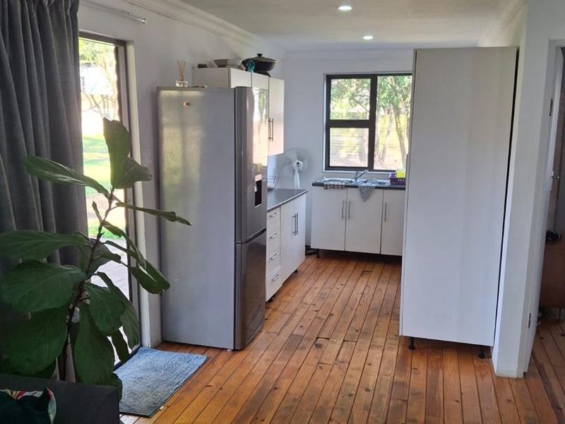 2 Bedroom Garden Cottage in Glen Austin - Photo 3