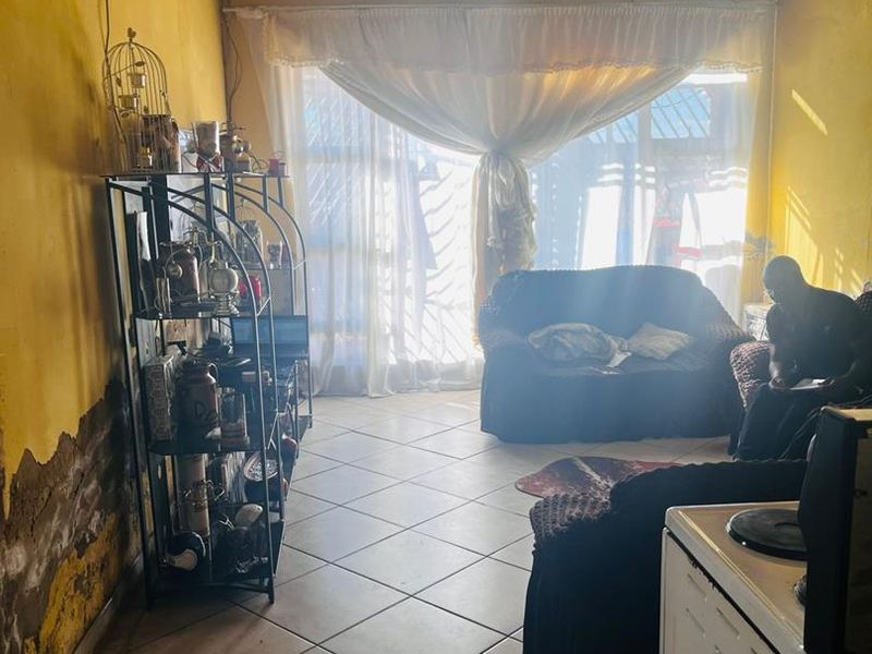 5 Bedroom House for Sale in Madadeni, Section R, KwaZulu-Natal - Photo 5