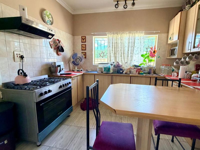 3 Bedroom House For Sale in Pionierspark - Photo 6