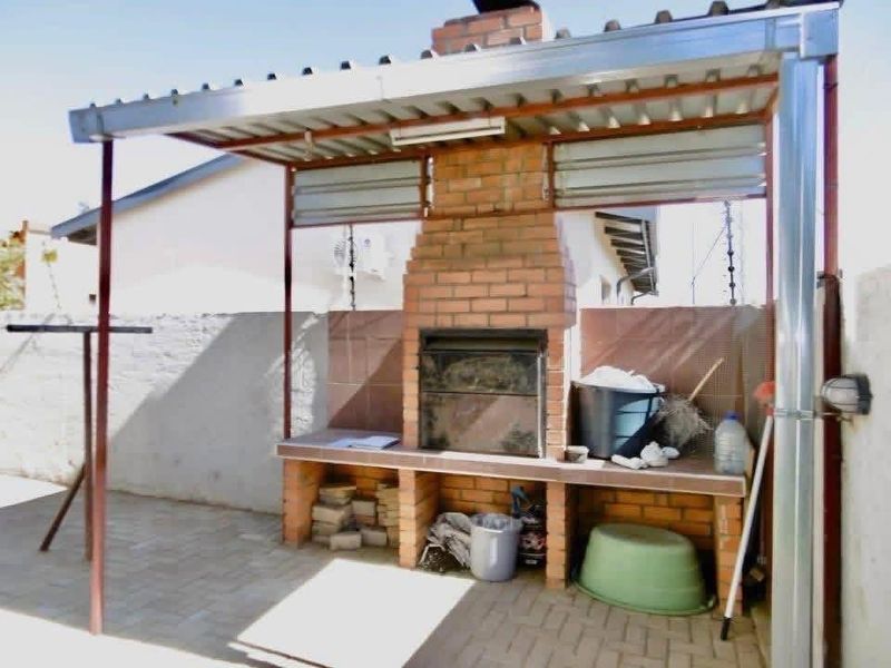 🏡 FOR SALE | EXCLUSIVE SOLE MANDATE - Photo 3